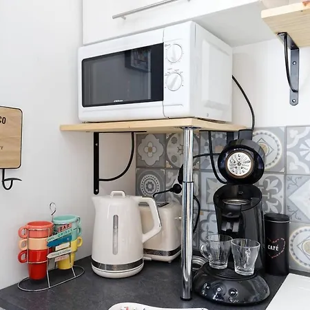 La Fleur D Avec Son Parking *