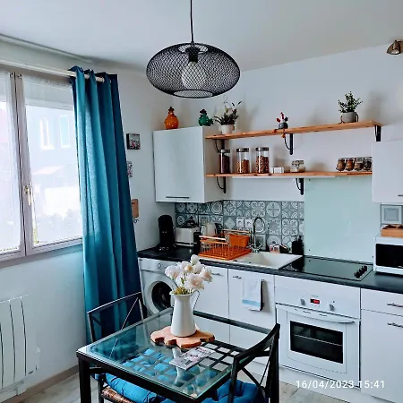 La Fleur D Avec Son Parking * Honfleur