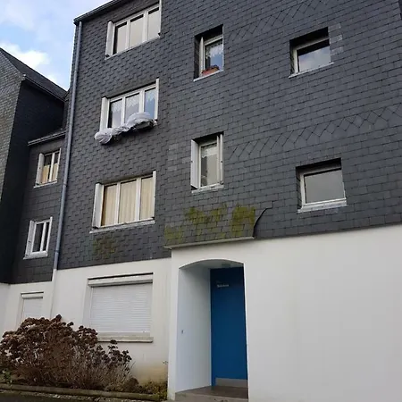 La Fleur D Avec Son Parking