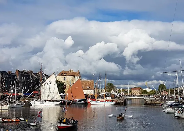 La Fleur D Avec Son Parking Apartman