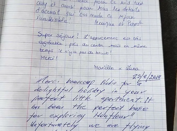 La Fleur D Avec Son Parking *